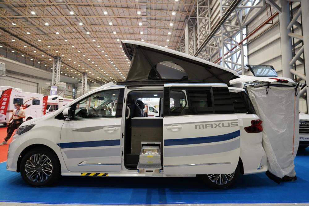 既有mpv的身材,又有房车的功能,旅行家g20升顶带2床能住4人_腾讯新闻