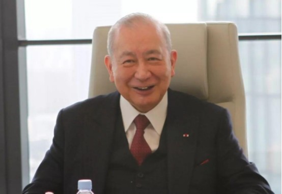 为赌王扶灵身份和地位在香港首屈一指的李国宝到底是啥来头