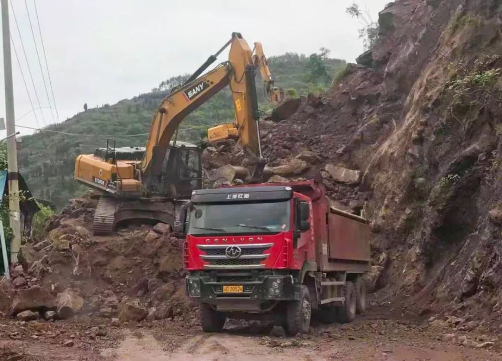 国道g348南溪段交通中断,预计17日晚可抢通!