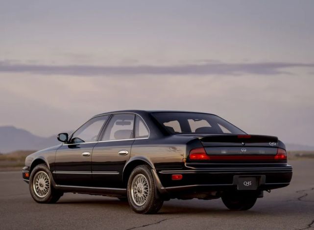 年轻的大佬,无限q45!|英菲尼迪|无限|日产