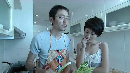 父亲丧偶半年,迎娶年轻后妈,子女:爸爸跟她,我们都放心_腾讯新闻