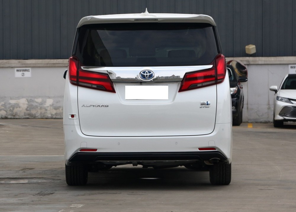 丰田的保姆车轴距3米17个jbl音响加价20万提车gl8望尘莫及