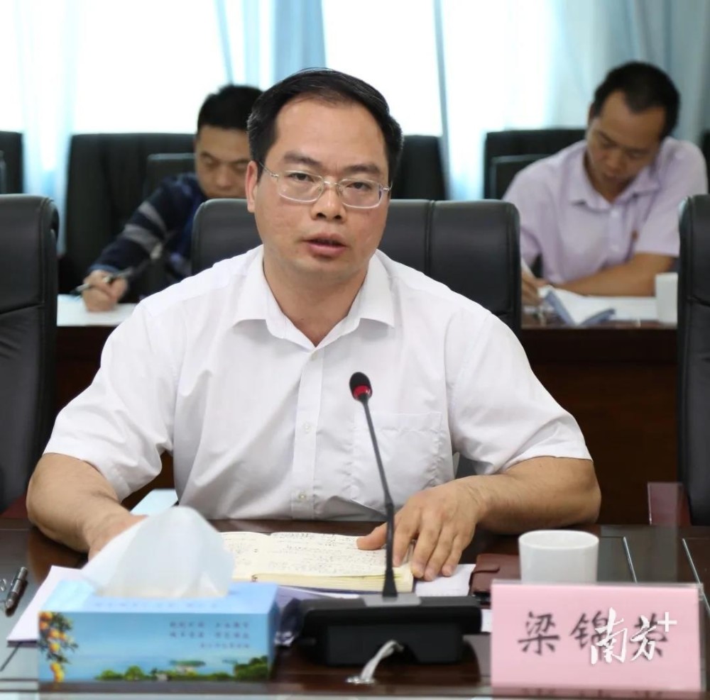 湛江市委政法委常务副书记梁锦荣指出,治理鹤地水库饮用水水源污染