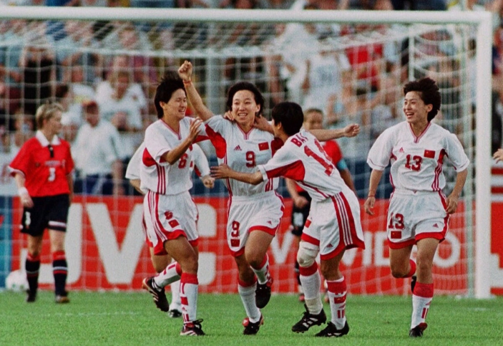 1996年亚特兰大奥运会亚军,1999年美国世界杯