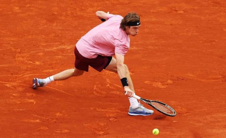 atp排行榜_ATP排名:德约继续领跑纳达尔赛季报销仍望保前十