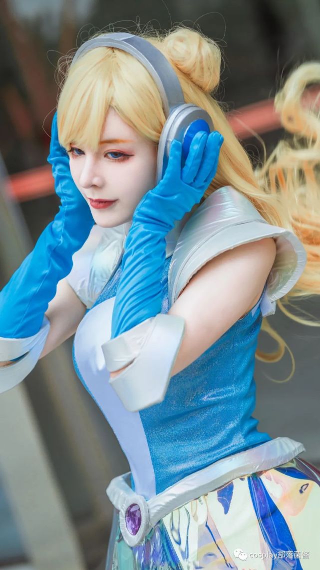 cos英雄联盟拉克丝科幻复古风cos正片嚎哭深渊王者枫