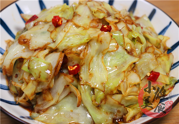 饭店的手撕包菜为啥那么好吃 大厨 牢记关键一步 包菜脆嫩爽口 腾讯新闻