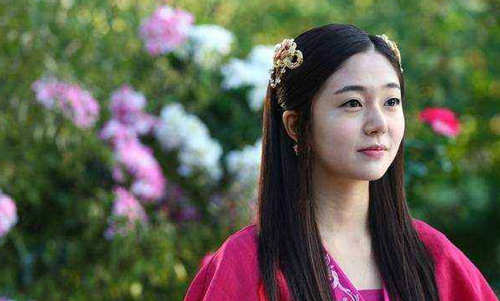 本是外国美人 却成中国皇后 入主中宫第一件事 出兵灭自己母国 腾讯新闻