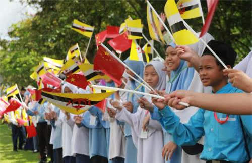 此国把中国人印在国旗上 上学看病全免费 声称中国人是他们祖先 腾讯新闻