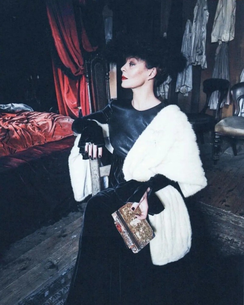 52岁英国女星突发癌症去世,哈利波特作者悲痛发声,她是马尔福的妈妈_