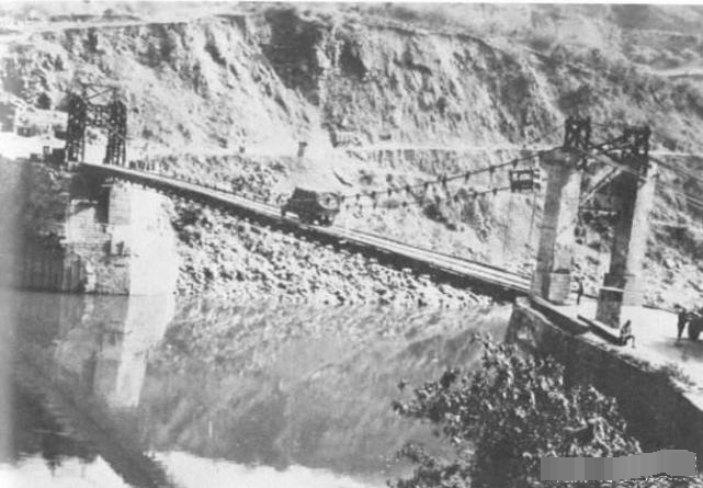惠通桥是西南丝路的要塞,民国时期,汹涌怒江之上的唯一一座桥