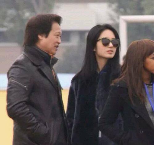 杨采钰陈金飞不是我干爹是我丈夫不信问刘亦菲