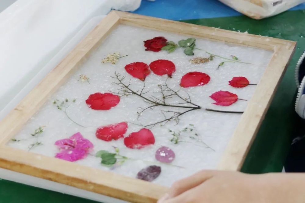 纸短情长手显匠心快来和西山造纸匠一起体验神奇的古法造纸术