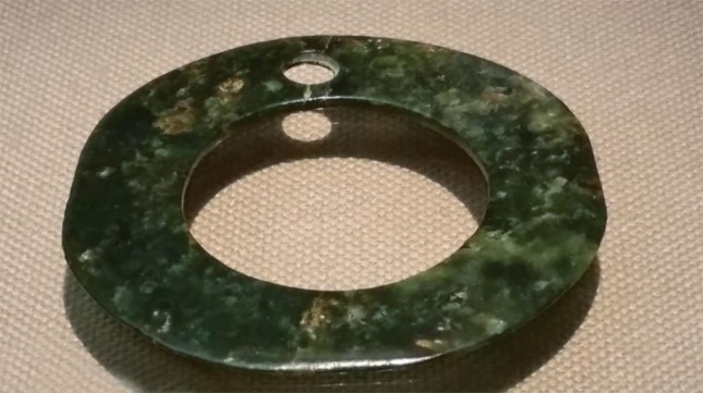 《玄玉时代》将玉礼器定义为一种中原文明国家发生初