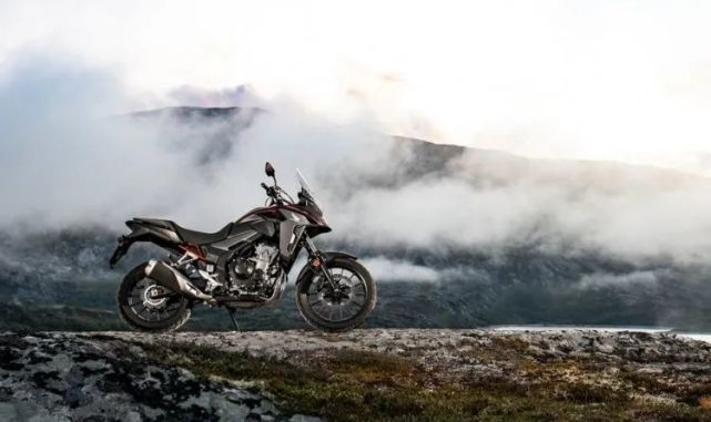 CB400X���ˣ�˭���ż���