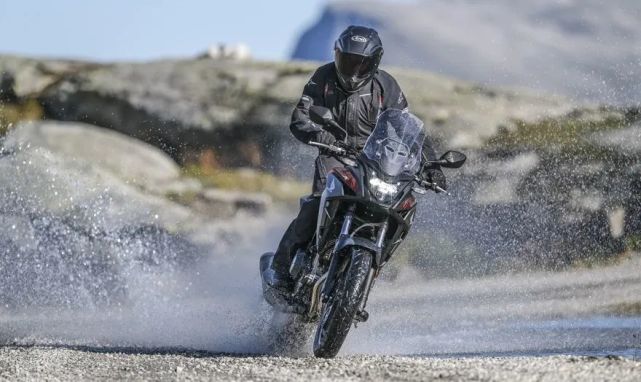 CB400X���ˣ�˭���ż���