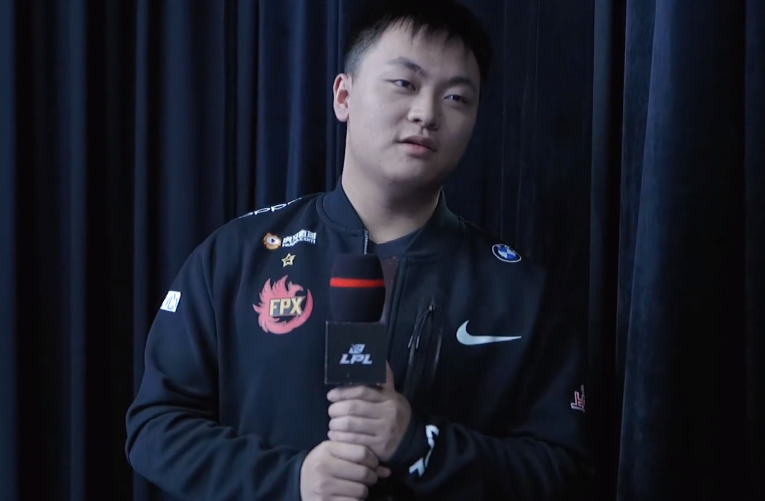 因此fpx主要还是将小天作为首发,但替补打野北川很可能会成为fpx的"