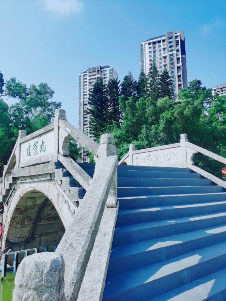 坐标:珠海地址:九洲大道中简介:官方资料显示