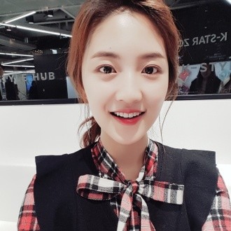 她自嘲是108线女网红出道9年后狂吸粉丝钱现如今刘虞佳如何了