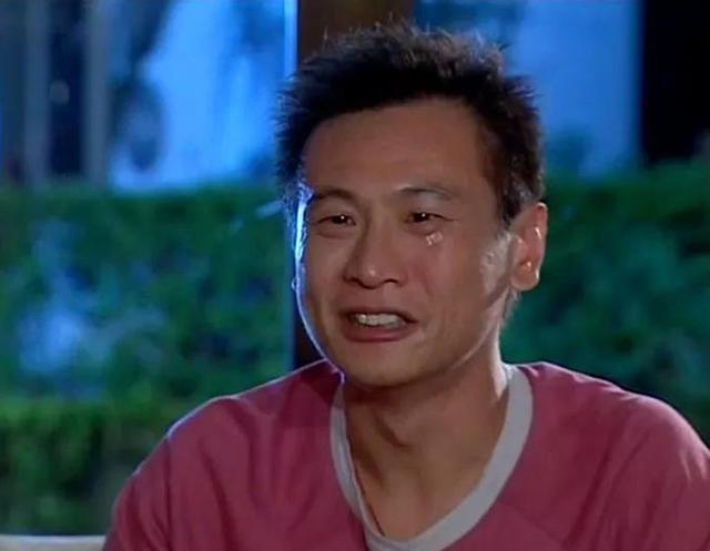 张世是喜剧明星出道,在粉红女郎中饰演的色房东"龚喜".