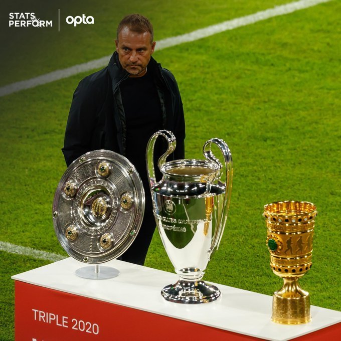 即使即将离队,在今晚带队战胜沃尔夫斯堡之后,弗里克还创造了一项全新