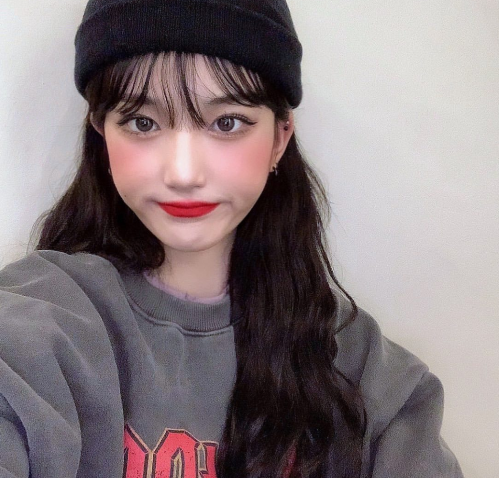 小姐姐的卷发真的很好看!