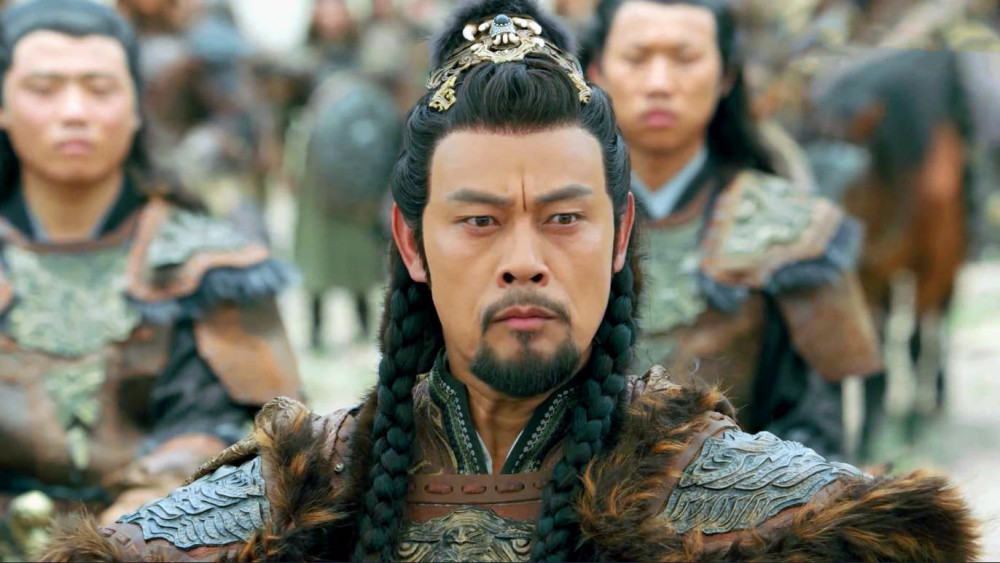 大可汗最为忌惮的就是阿隼知道自己的身世,知道他的父亲是被自己所杀