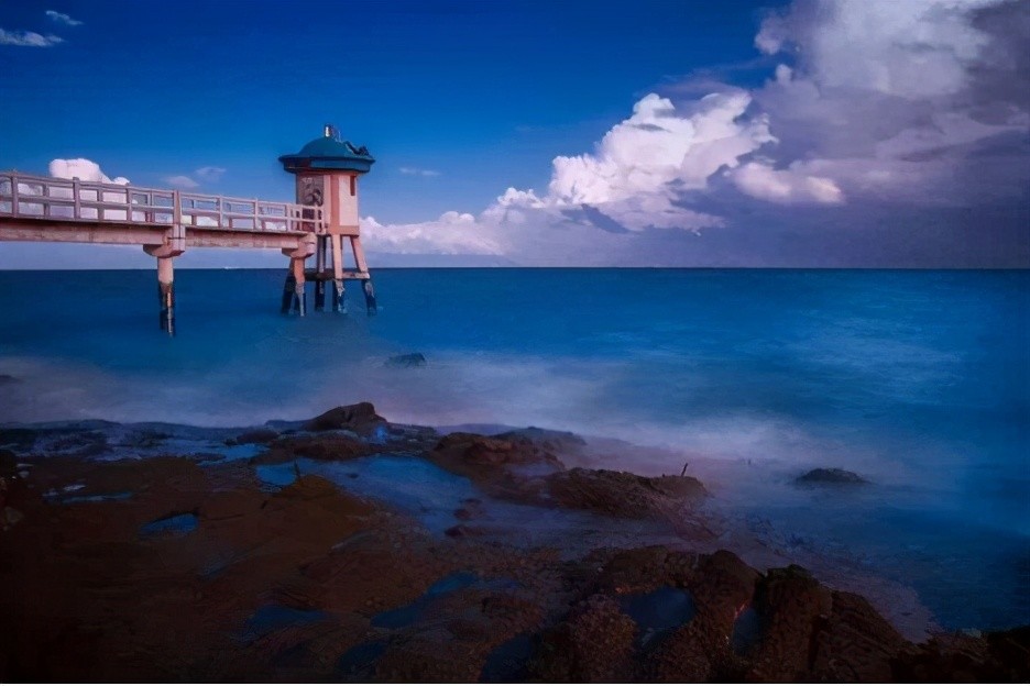 美麗的廣東淇澳島,依偎在珠海市旁的小島,村民親自打造的白石街