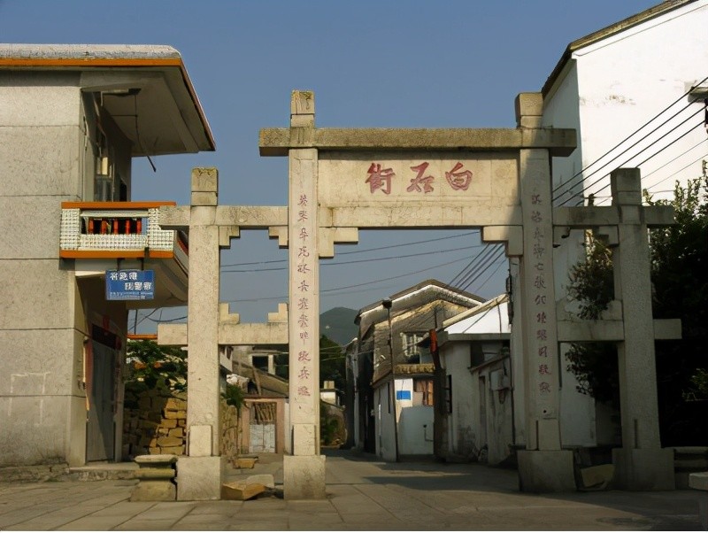 美丽的广东淇澳岛,依偎在珠海市旁的小岛,村民亲自打造的白石街