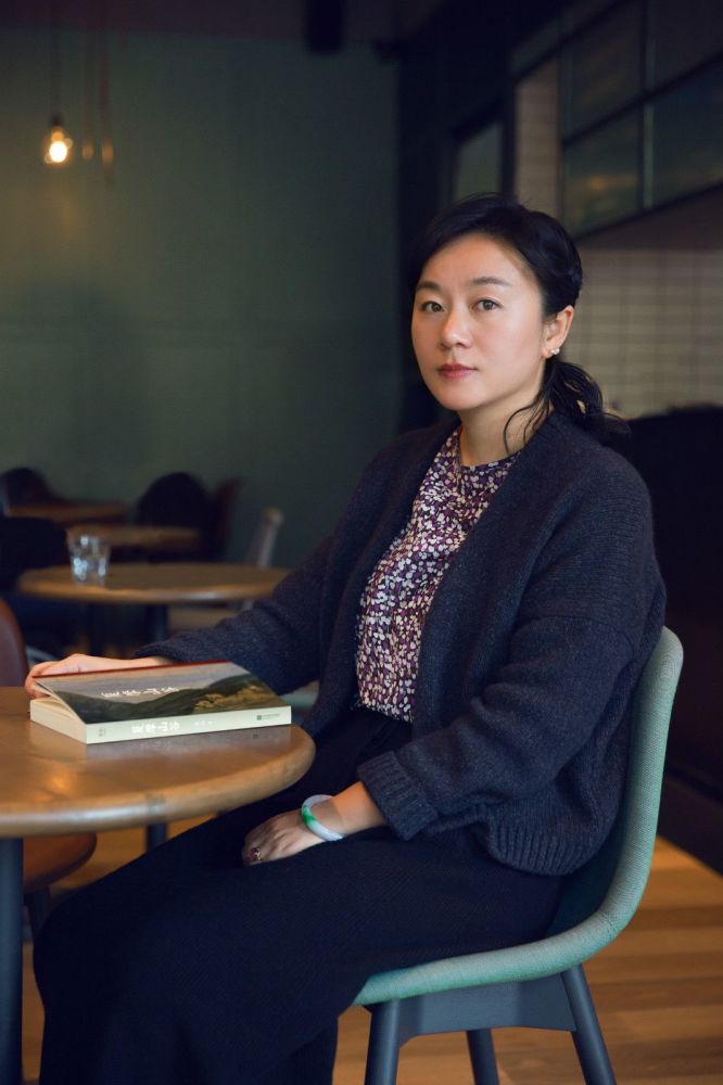 安妮宝贝:《八月未央》就像七月与安生,都是自己内心分身