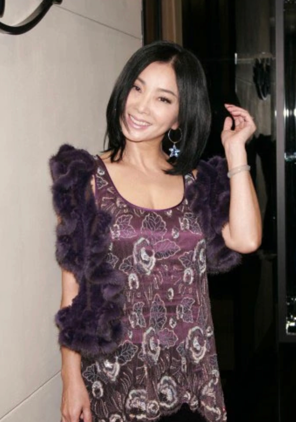 孙翠凤是中国台湾的一位老艺术家,戏班出生的她从小便接受戏剧文化