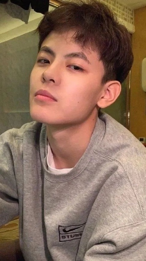 手机壁纸‖杨舒予_腾讯新闻