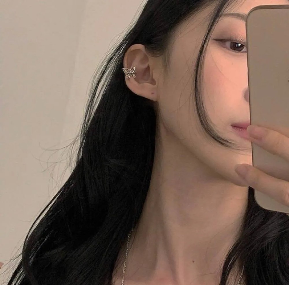 捧在手心里女生头像