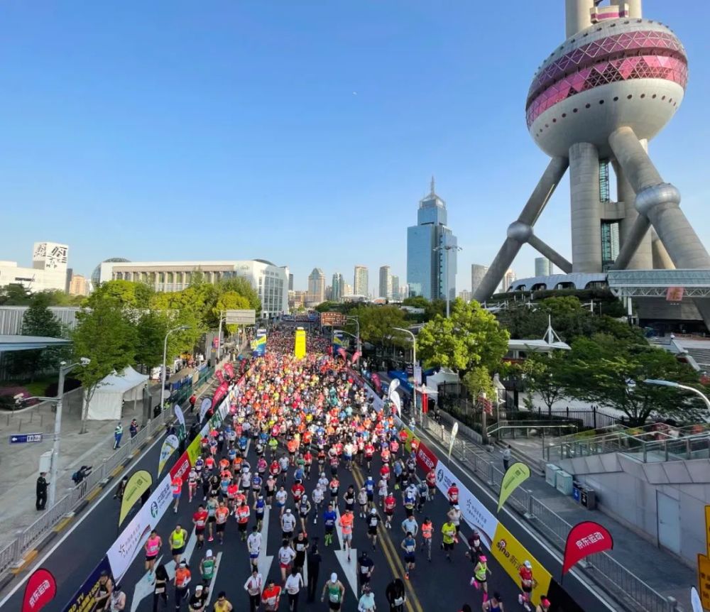 2021上海半程马拉松今晨开跑