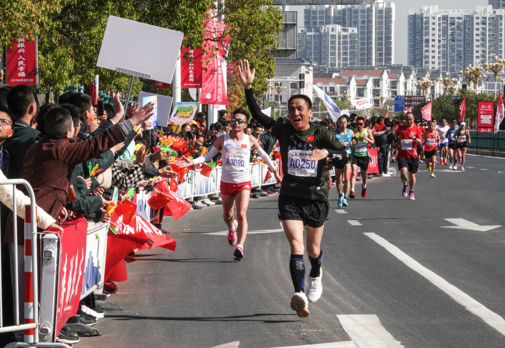 体育马拉松2021淮安马拉松赛开赛