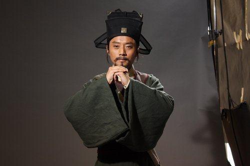 更多图片 >大家应该都知道宋江在最后死后,同时也让李奎衍下了毒酒