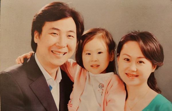 廖昌永突发腰疼难受到站不起来不忘叮嘱让女儿独自演唱