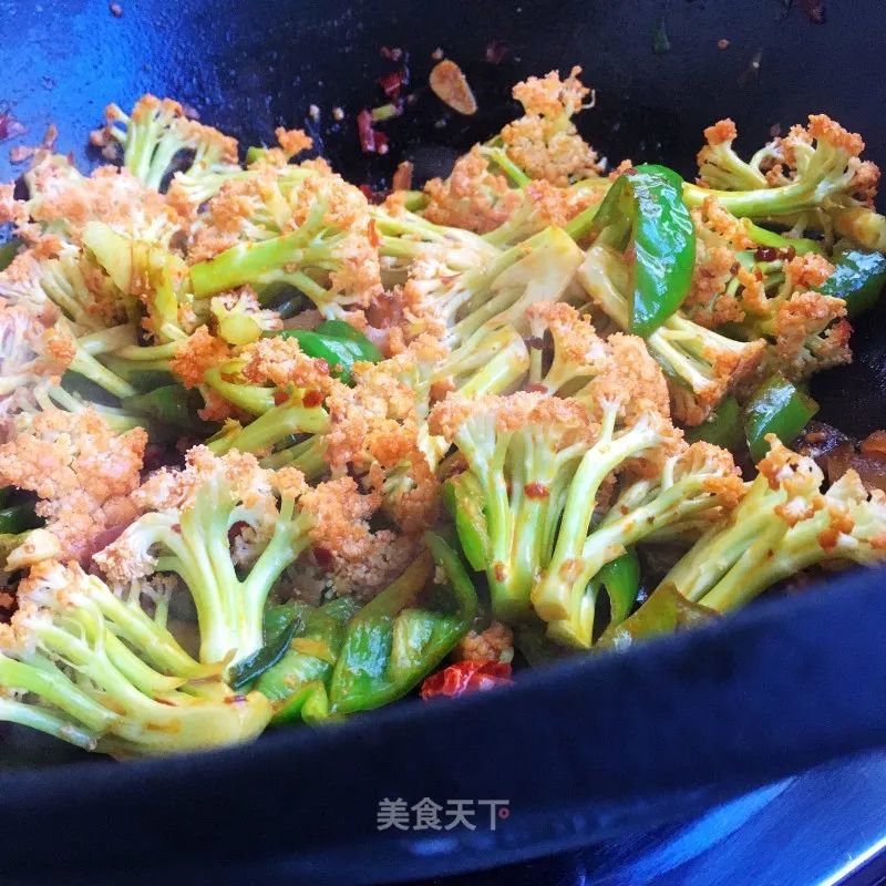 臘肉炒菜花菜花家常做法天天吃也不會膩