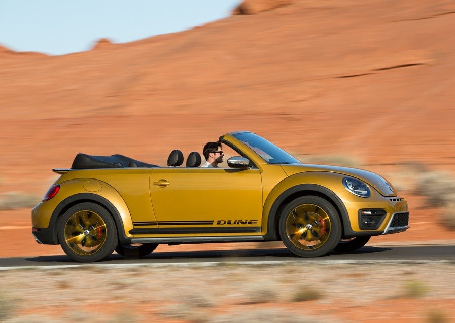 大众甲壳虫敞篷版,还有比较少见的菲亚特500敞篷和mini cooper敞篷