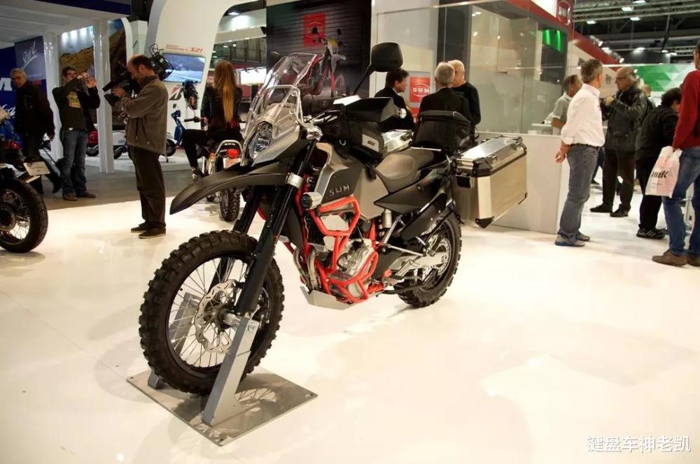 鑫源swm新车曝光,150cc水冷动力,公路越野两用可上牌_腾讯新闻
