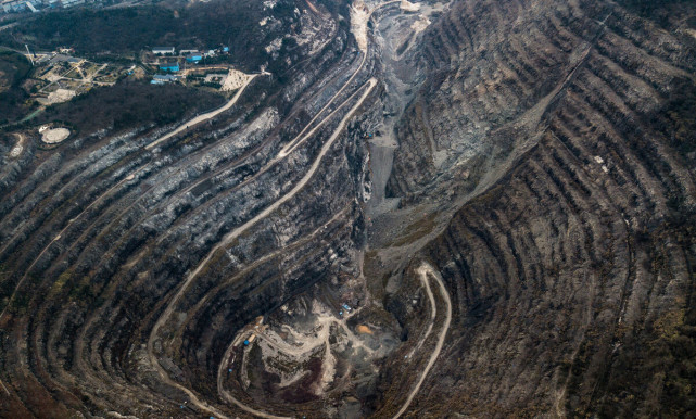 湖广总督张之洞兴开办大冶铁矿作为汉阳铁厂的原料基地,使该矿成为