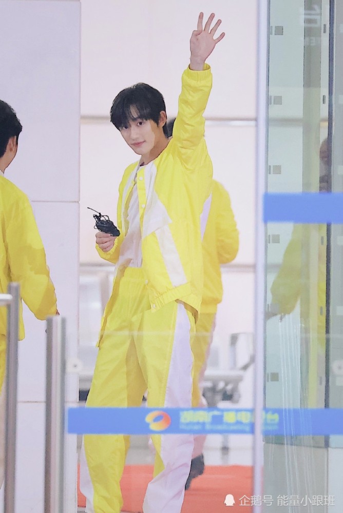 丁程鑫《快乐大本营》下期预告,"我要做个快乐的打工人!"_腾讯新闻