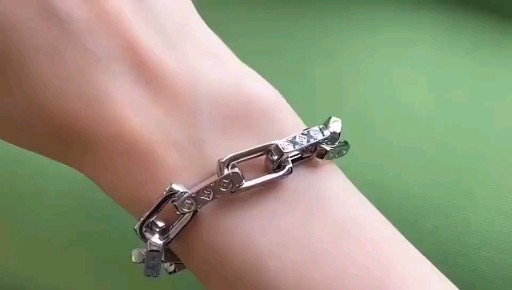 lv淬火银色手链上手赏析