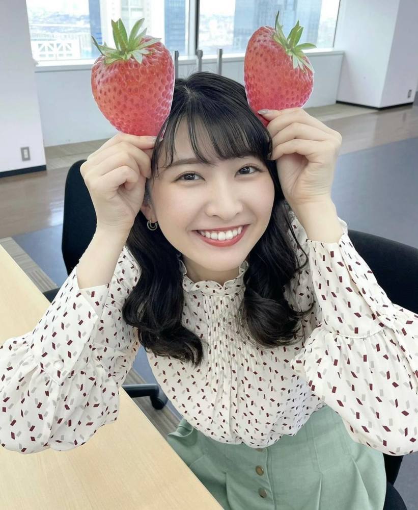 【10】贵岛明日香,今年25岁,拥有171cm高37身形,被封为"令和最美