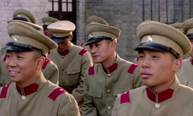 张学良指挥30万东北军为何少帅被软禁54年没有一个人来救援