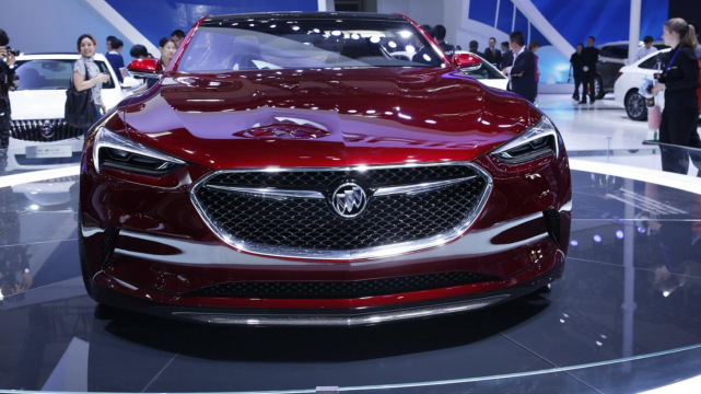 别克最漂亮的轿跑来了比奔驰e级还有气质23万还看啥奥迪a4啊