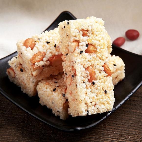 牡蛎,鱿鱼,海螺等,其中最著名的有陆河木瓜,陆河青梅,汕尾咸菜,米花糕