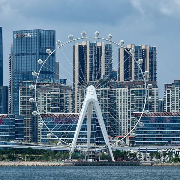 新地标在宝安崛起湾区之光摩天轮启用迎客