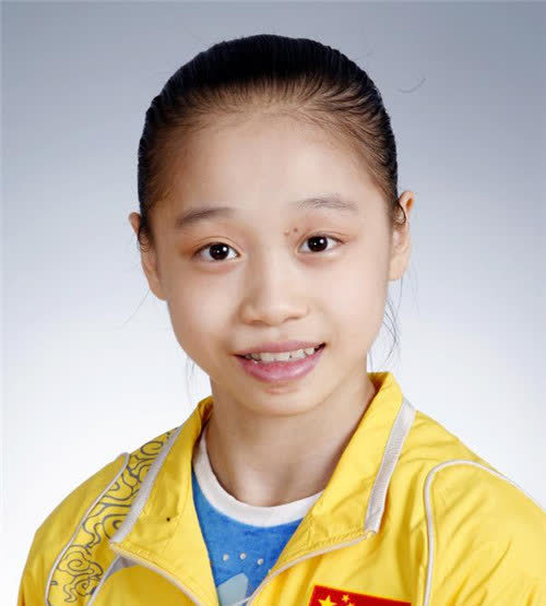 她是体操世界冠军,退役赴山区支教,28岁蜕变成女神,名字很耳熟