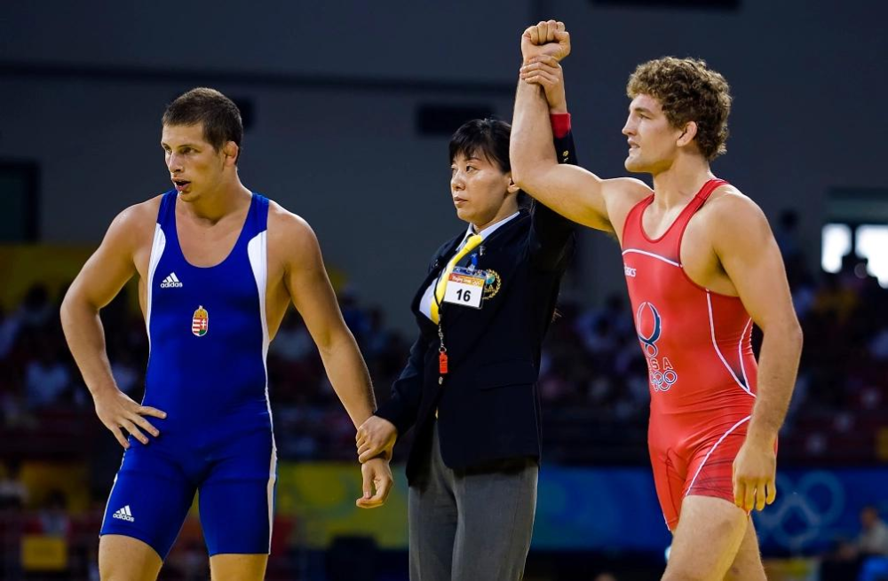 昨天,mma双冠王被网红1回合ko!简直丢人丢到了家_腾讯新闻